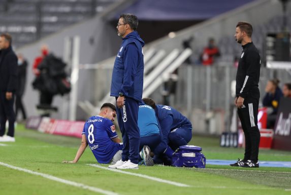 Suat Serdar (am Boden) und der FC Schalke 04 erlebten einen Saisonauftakt zum Vergessen.