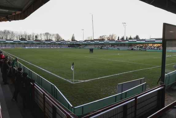 Der SC Verl darf im heimischen Stadion spielen.