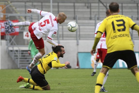 Alexandros Armen vom VfB Homberg (unten) erlitt gegen RWO einen Kreuzbandriss.