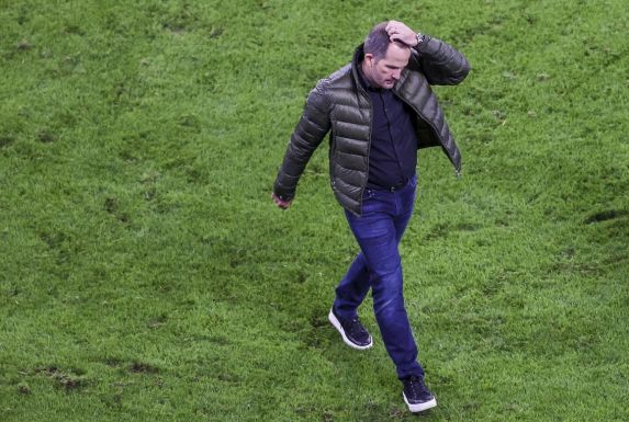 Schalkes Cheftrainer Manuel Baum war nach dem 0:4 in Leipzig enttäuscht.