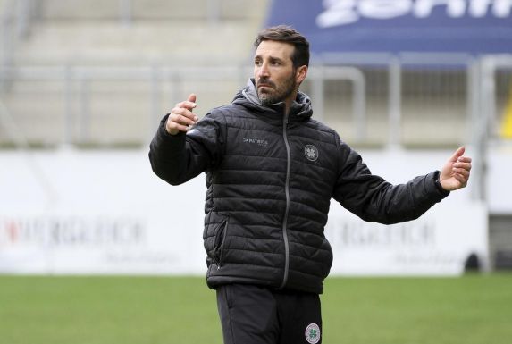Dimitrios Pappas wartet weiterhin auf seinen ersten Sieg als RWO-Regionalliga-Trainer.