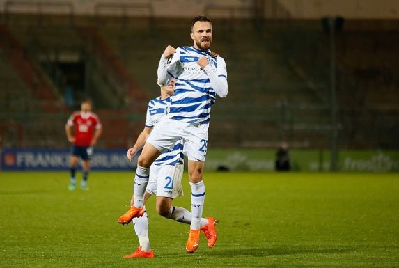 Orhan Ademi vom MSV Duisburg bejubelt seinen Siegtreffer.