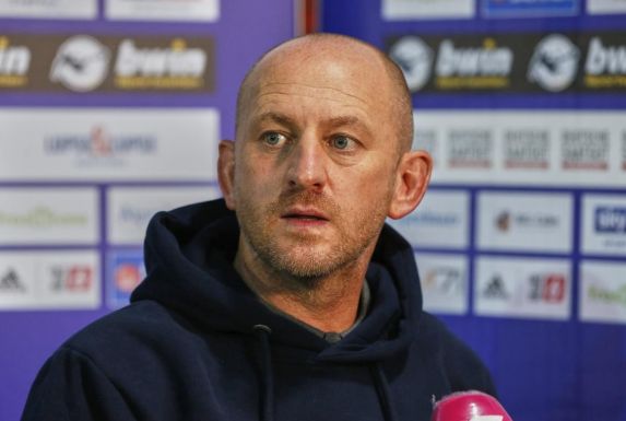 Duisburgs Trainer Torsten Lieberknecht ließ den MSV am Freitag kontaktlos trainieren.