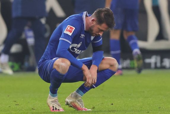 Große Enttäuschung bei Schalke-Stürmer Mark Uth.
