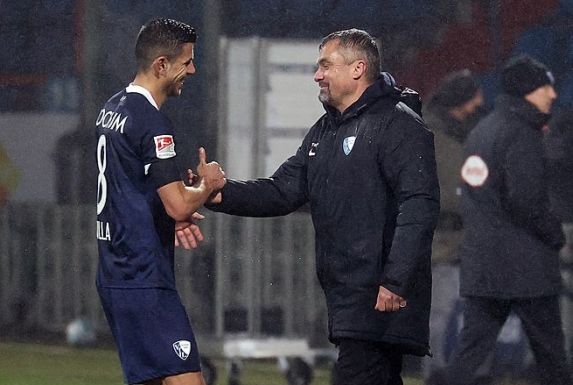 Beim VfL Bochum herrscht sehr gute Stimmung: Kapitän Anthony Losilla und Trainer Thomas Reis.