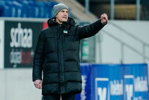 Heiko Herrlich, Trainer des FC Augsburg, warnt vor dem FC Schalke 04.