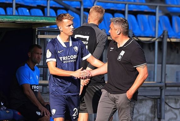 VfL-Trainer Thomas Reis (rechts) hat Lars Holtkamp in dieser Zweitliga-Saison noch nicht eingesetzt.