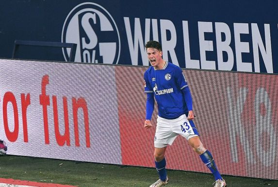 Schalke lebt! Dank Dreifach-Torschütze Matthew Hoppe.