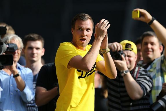 Der Dortmunder Junge und Fußball-Weltmeister Kevin Großkreutz will bis Ende Januar seinen neuen Verein bekanntgeben.