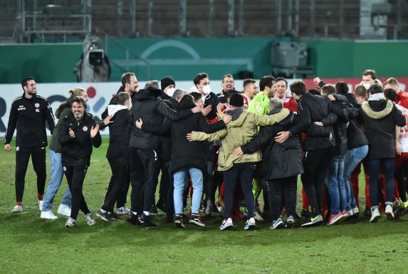 Eine echte Einheit: Dieser Mannschaft von Rot-Weiss Essen ist im DFB-Pokal noch einiges zuzutrauen.
