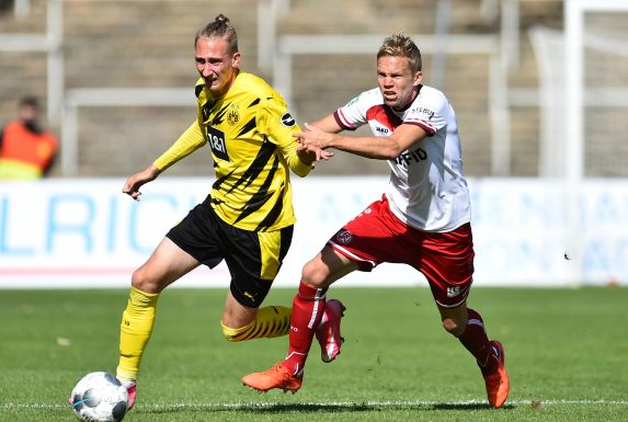 Borussia Dortmund II und Rot-Weiss Essen liefern sich in der Regionalliga West einen engen Zweikampf.