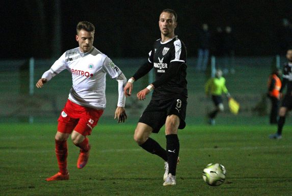 Ihn zieht es zur neuen Saison zur DJK Teutonia St. Tönis: Daniel Neustädter (rechts) vom 1. FC Bocholt.