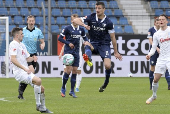 Gegen den SC Paderborn will Anthony Losilla (rechts) mit dem VfL Bochum "am Leistungsllimit" bleiben.