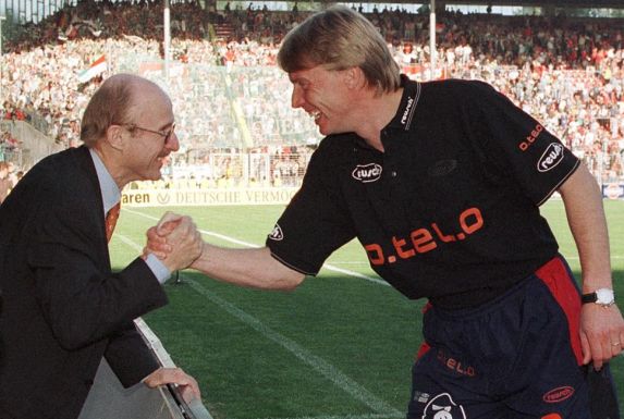 Werder-Bremen-Manager-Legende Willi Lemke (links) installierte einst Wolfgang Sidka als Trainer.