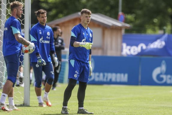 Ralf Fährmann (l.) scheint den Posten im Tor des FC Schalke 04 erobert zu haben.