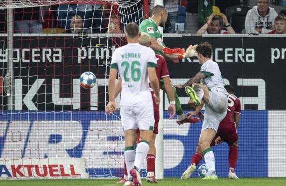 2. Liga: Werder holt nach irren Schlussminuten ersten Sieg
