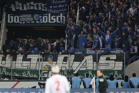 Rostock vs. Schalke: Fanlager prallen in der Stadt aufeinander