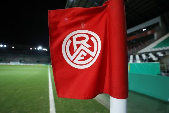 RWE: Aufruf der Ultras - Wiedenbrück spielt "Adiole"