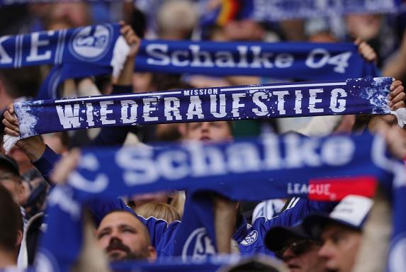 Schalke: S04-Fan-Karawane zum „Must-Win-Spiel“ in Sandhausen  