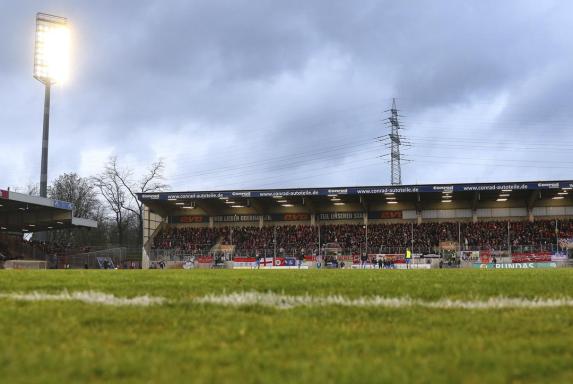 "Schon wieder 4. Liga": RWO-Fans verhöhnen RWE bei Pleite gegen Münster