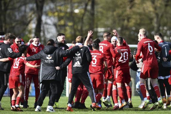 Westfalenliga II: Bövinghausen kann den Sekt kaltstellen, die Oberliga ruft
