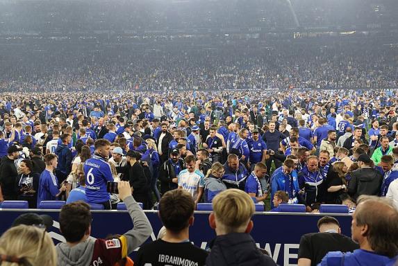 Fans: DFB ermittelt nach Platzstürmen in Köln und auf Schalke