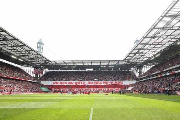 Gegen die Bayern: Viktoria weicht in 50.000-Mann-Arena aus 