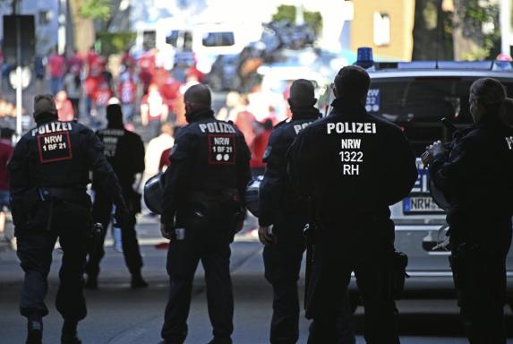 RWE-"Fans": Brutaler Angriff auf 18-jährigen Schalke-Anhänger