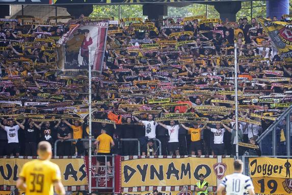 Vorerst wird es wohl keine so vollen Gästekurven mit Dynamo-Anhängern mehr geben wie hier beim MSV Duisburg. 