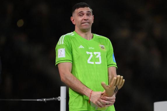 WM: Argentinien-Torhüter Martinez irritiert mit obszöner Jubel-Geste