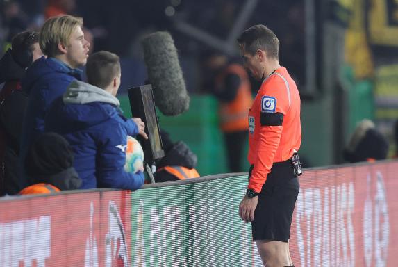 VfL - BVB: So erklärt Schiedsrichter Stieler den strittigen Strafstoß