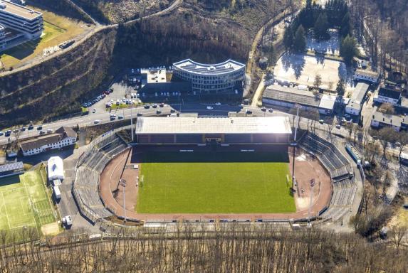 Fußballlehrer und Ex-Profi soll U17 vor dem Bundesliga-Abstieg retten