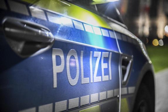 Zwickau - RWE: Polizei ermittelt wegen RWE-Pyro, Angriff auf Essener Spieler und Bierwurf