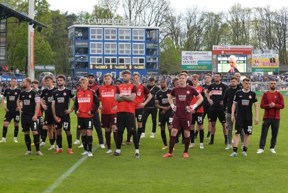 Nach Pleite in Meppen: RWE-Fans nehmen sich die Mannschaft zur Brust