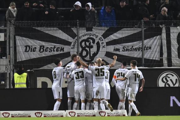 Bundesliga bis Landesliga: Diese Auf- und Abstiege sind am nächsten Wochenende möglich