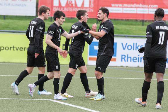 Bezirksliga Niederrhein 5: VfB Speldorf ballert sich zum Meistertitel, Abstieg mit Dreiervergleich