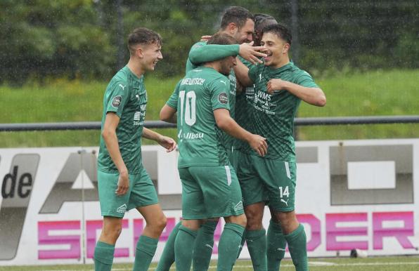 Oberliga Niederrhein: Schonnebeck gewinnt Essener Derby, Baumberg weiter an der Spitze