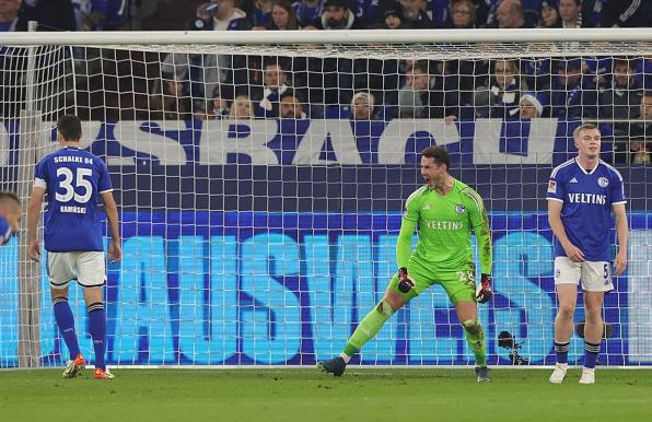 Schalke: Herber Rückschlag - peinliche Heimpleite gegen Elversberg 