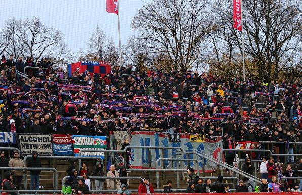 Wuppertaler SV: Ultras stürmen vor Kabinenzugang – „Dinge, die wir nicht sehen wollen“