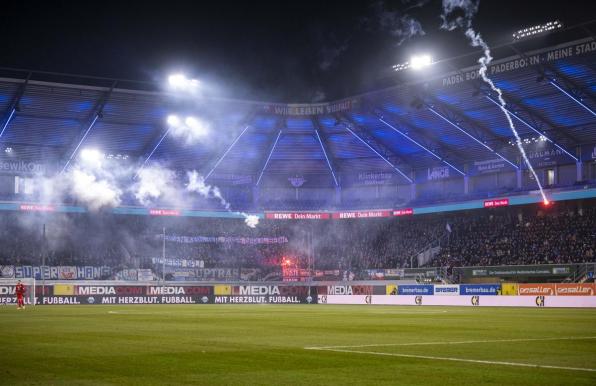 2. Bundesliga: Abbruch drohte – Rostock-Fans rasten bei Klatsche in Paderborn aus