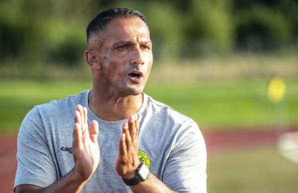Zufrieden mit der Hinrunde beim SV Straelen: Trainer Sunay Acar