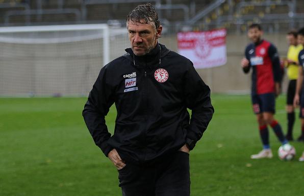 Fortuna Kölns Trainer Markus von Ahlen konnte im letzten Test einen Sieg bejubeln.