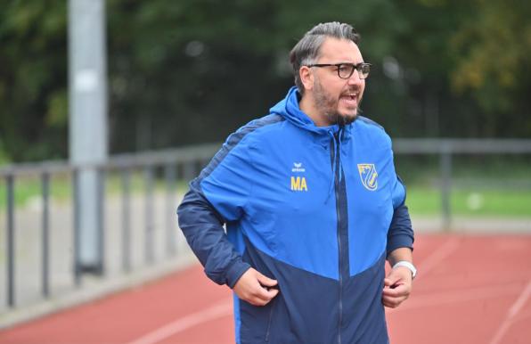 Murat Aksoy, Trainer von FC Blau-Gelb Überruhr will mit seinem Team in die Landesliga aufsteigen