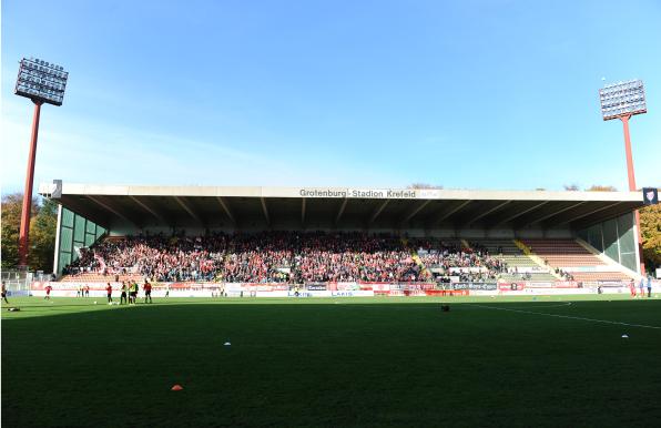 In der Saison 2014/2015 waren einige tausend RWE-Fans in der Grotenburg vor Ort.
