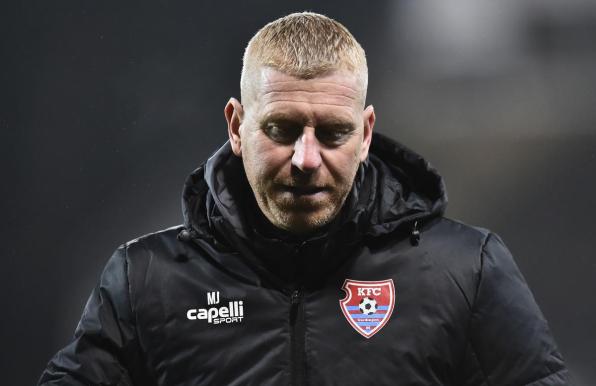 Marcus John, Trainer des KFC Uerdingen, kann mit der Leistung seines Teams nicht zufrieden sein.