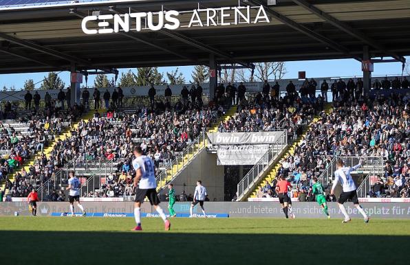 Fehlende Rasenheizung: Die letzten fünf Heimspiele musste der SSV Ulm im Aalener Stadion austragen.