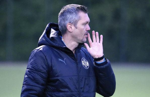 Auch Olaf Rehmann bleibt in der Saison 2024/2025 Trainer der SG Schönebeck.