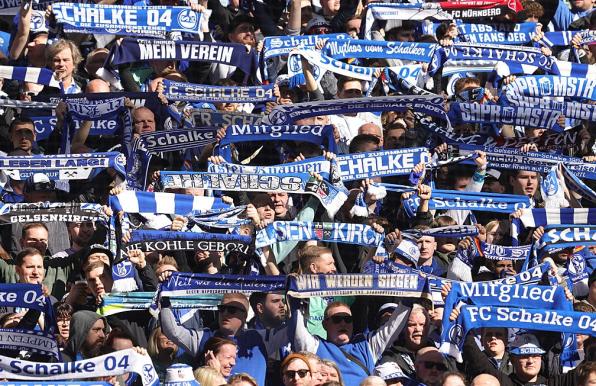 Bis zu 20.000 Fans reisen mit dem FC Schalke 04 nach Berlin.