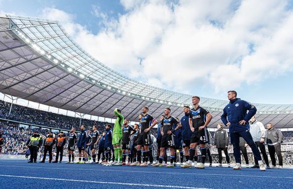 Schalke: Trainer muss S04-Fans schon wieder um Entschuldigung bitten