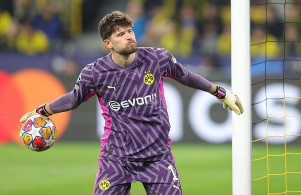 BVB-Torhüter Gregor Kobel kehrt vorzeitig nach Dortmund zurück.